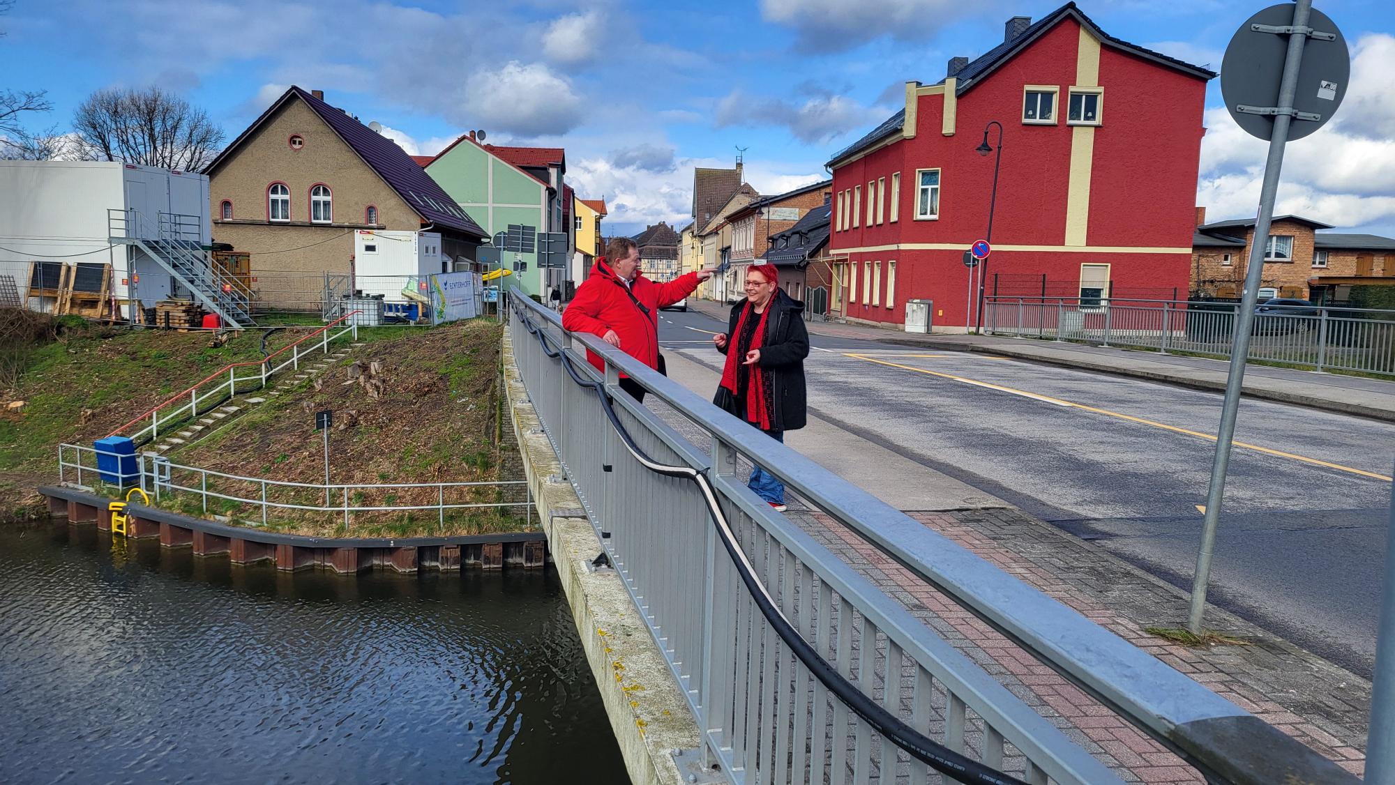 Zwei Landtagsabgeordnete in Fürstenberg unterwegs